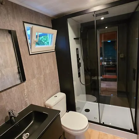 Tiny Met Prive Jacuzzi *